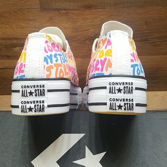 Converse BRAND New platform in the box no lid - Picture 7 of 16